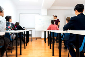 Estudiar oposiciones en una academia presencial en Madrid